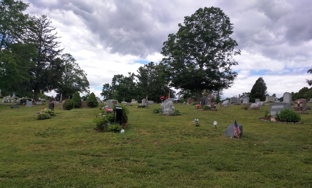 Pine Grove Cemetery | 857 S Main St, Middletown, CT 06457 | Phone: (860) 346-0271