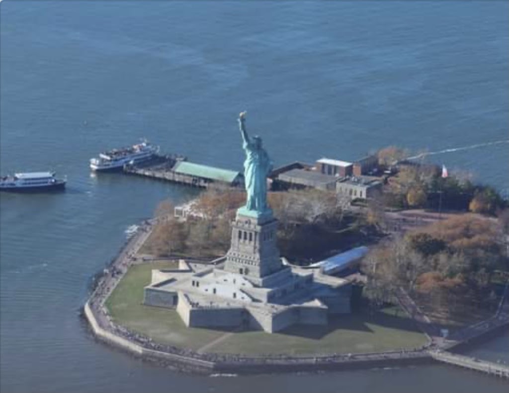 New York Helicopter Tours | 6 East River Greenway, Bikeway, NY 10004 | Phone: (212) 480-8300