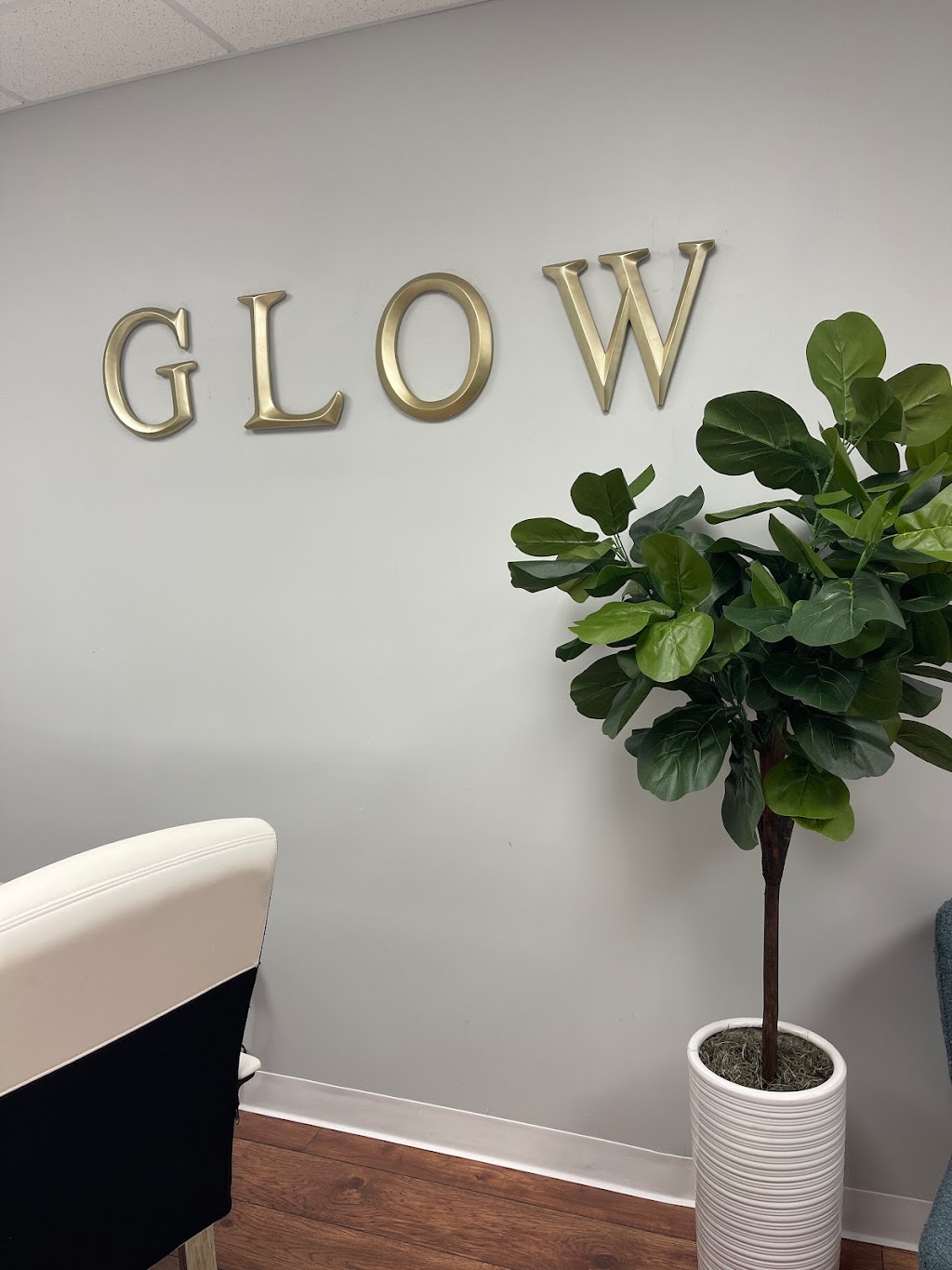 Glow Skincare & Laser Center | 250 Beiser Blvd Suite 103, Dover, DE 19904 | Phone: (302) 546-4569