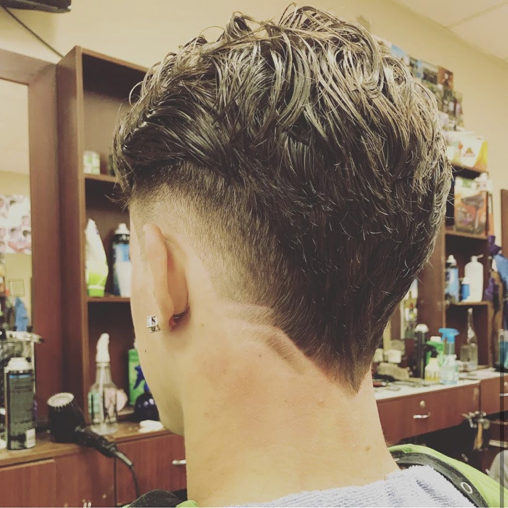 Walk-In Barber Shop | 134 Connetquot Ave, East Islip, NY 11730 | Phone: (631) 650-3864