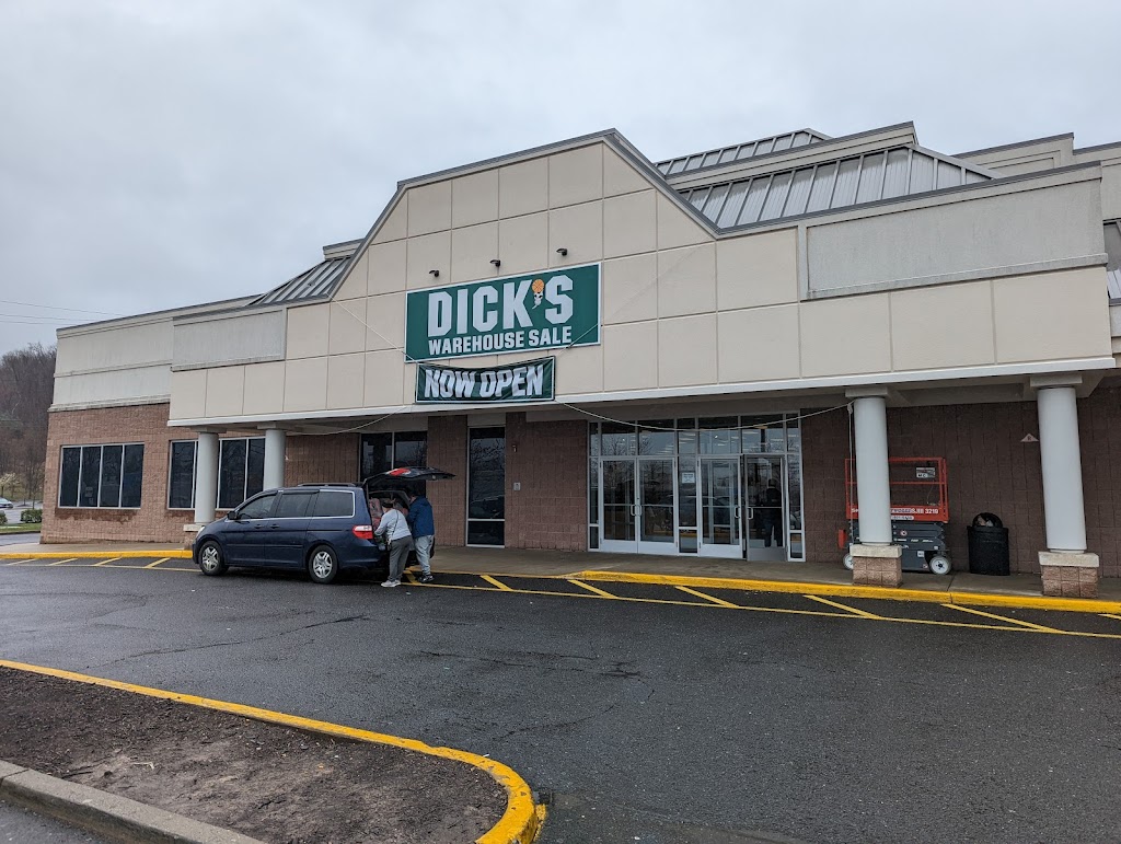 DICKS Warehouse Sale | 1515 US-22 Ste 2, Watchung, NJ 07069 | Phone: (716) 998-1138