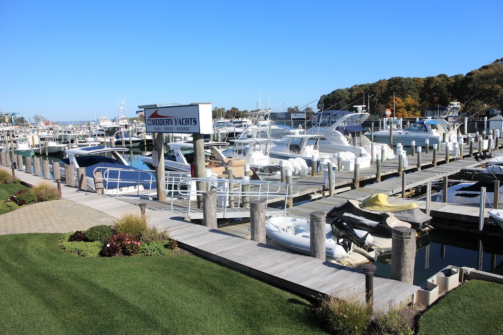 Modern Yachts Hampton Bays | 36 Newtown Rd, Hampton Bays, NY 11946 | Phone: (631) 728-2266