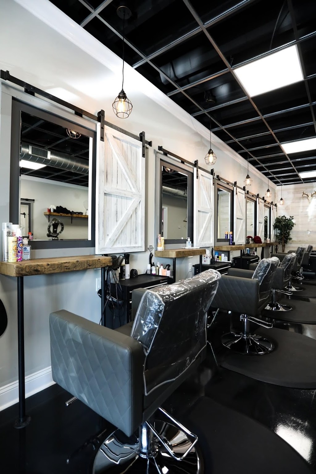 Vivid Hair Lounge | 1460 Brownsville Rd, Feasterville-Trevose, PA 19053 | Phone: (215) 942-6360