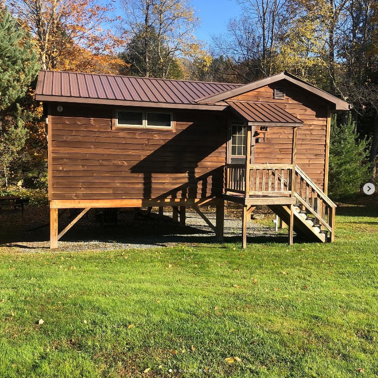 J&S Creekside Cabins | 12 Wegman Rd, Livingston Manor, NY 12758 | Phone: (607) 242-2960