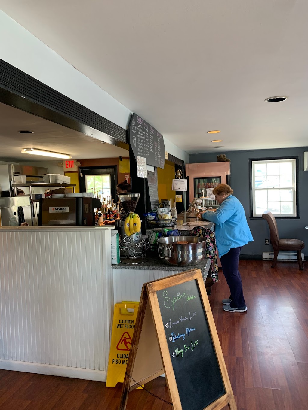Jesters Coffee | 331 Federal Rd, Brookfield, CT 06804 | Phone: (203) 546-8936