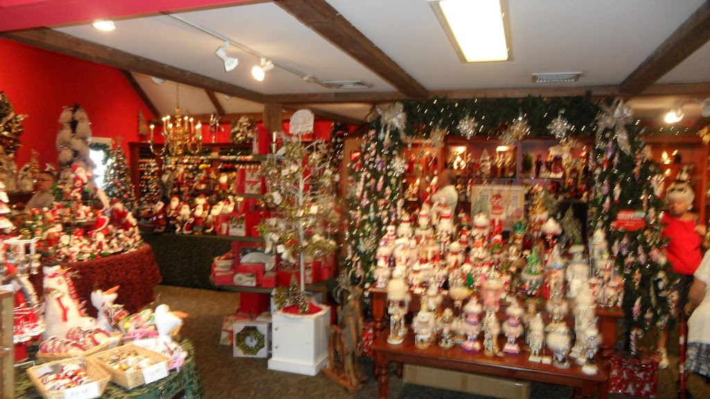 Pine Wreath & Candle Ltd | Peddlers Village Shop 70, Lahaska, PA 18931 | Phone: (215) 794-7060