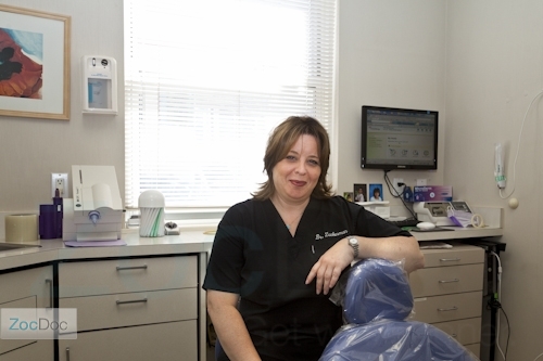 Macabi Dental Associates: Dr. Iris Zuckerman, DDS | 1044 Northern Blvd Suite 103, Roslyn, NY 11576 | Phone: (516) 331-5983
