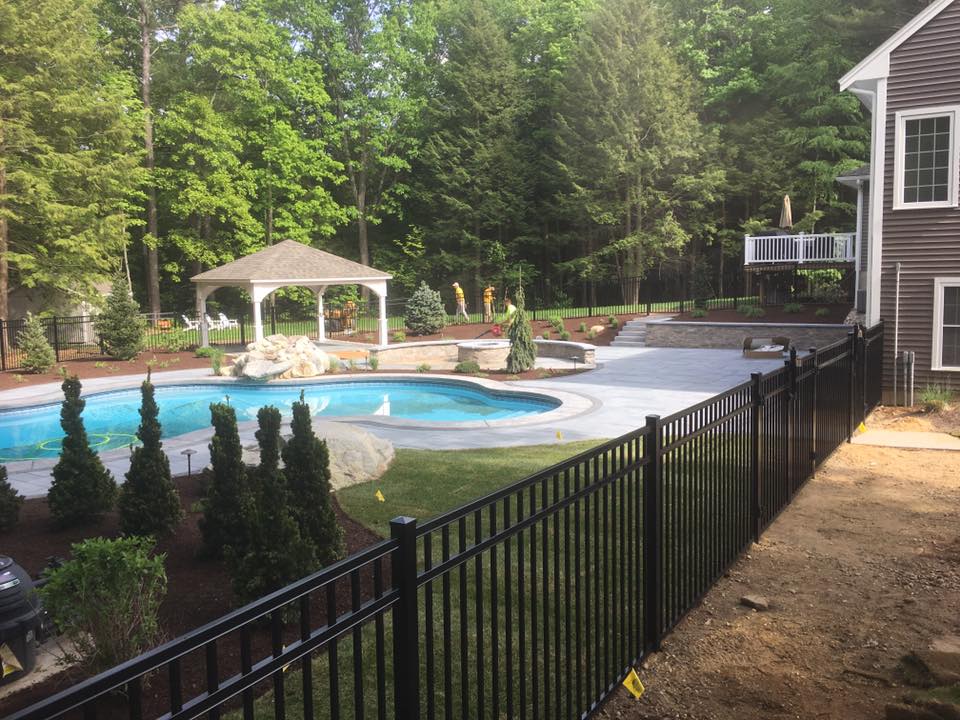 RJM Landscaping, Inc | 13 Airport Dr, Westfield, MA 01085 | Phone: (413) 564-0627