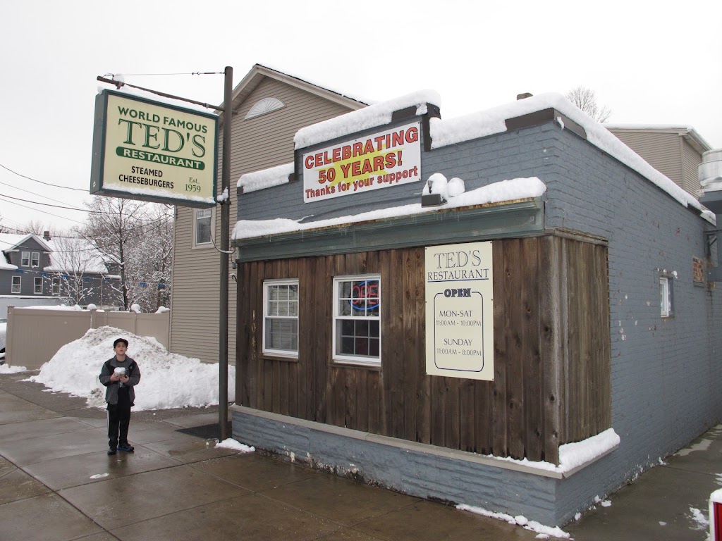 Teds Restaurant | 1046 Broad St, Meriden, CT 06450 | Phone: (203) 237-6660