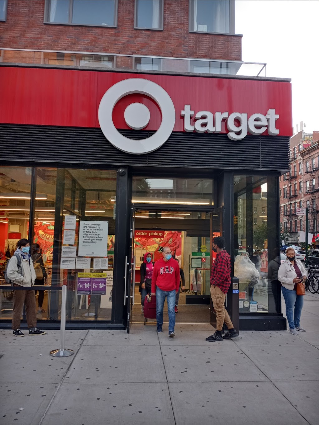Target Mobile | 500 E 14th St, New York, NY 10009 | Phone: (917) 994-3522