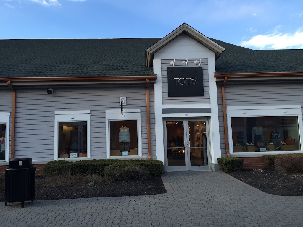 Outlet Tods & Hogan | Common Outlet Center, 826 Grapevine Ct, Central Valley, NY 10917 | Phone: (845) 928-3636