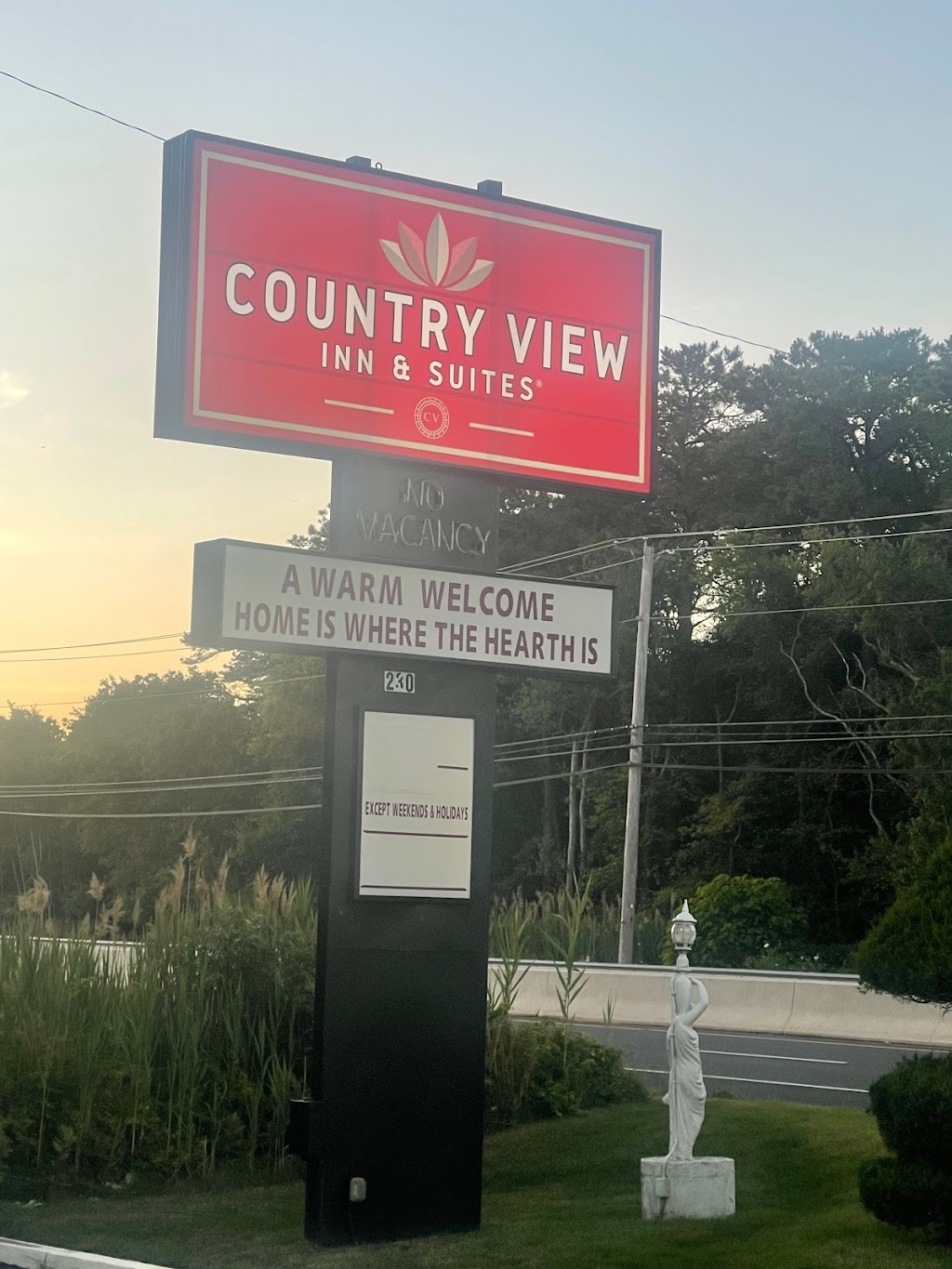 Country view Inn & Suites | 230 E White Horse Pike, Galloway, NJ 08205 | Phone: (609) 404-0019