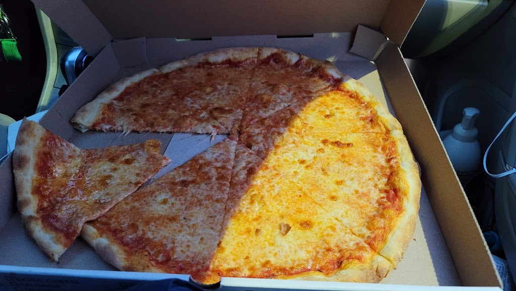 My Favorite Pizza Place | 1745 E Main St, Mohegan Lake, NY 10547 | Phone: (914) 528-8200