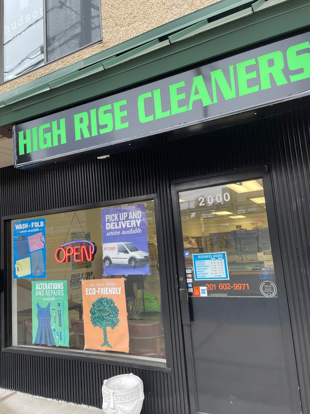 High Rise Cleaners | 2000 Bigler St, Fort Lee, NJ 07024 | Phone: (201) 602-9971