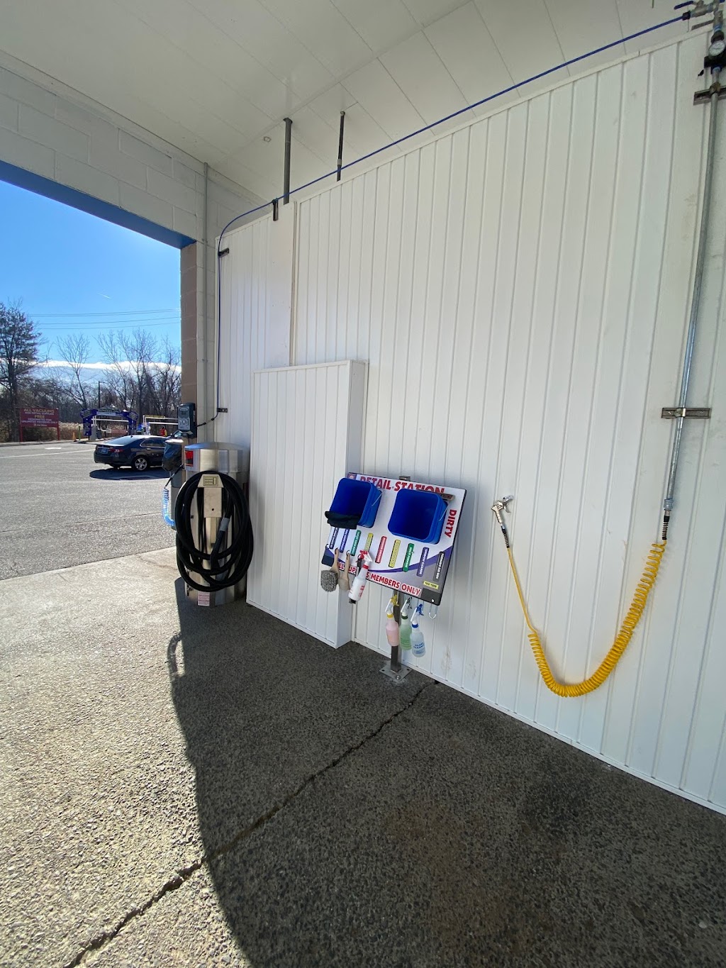 Russell Speeders Car Wash Of Milford 2 | 109 Roses Mill Rd, Milford, CT 06460 | Phone: (203) 878-8551