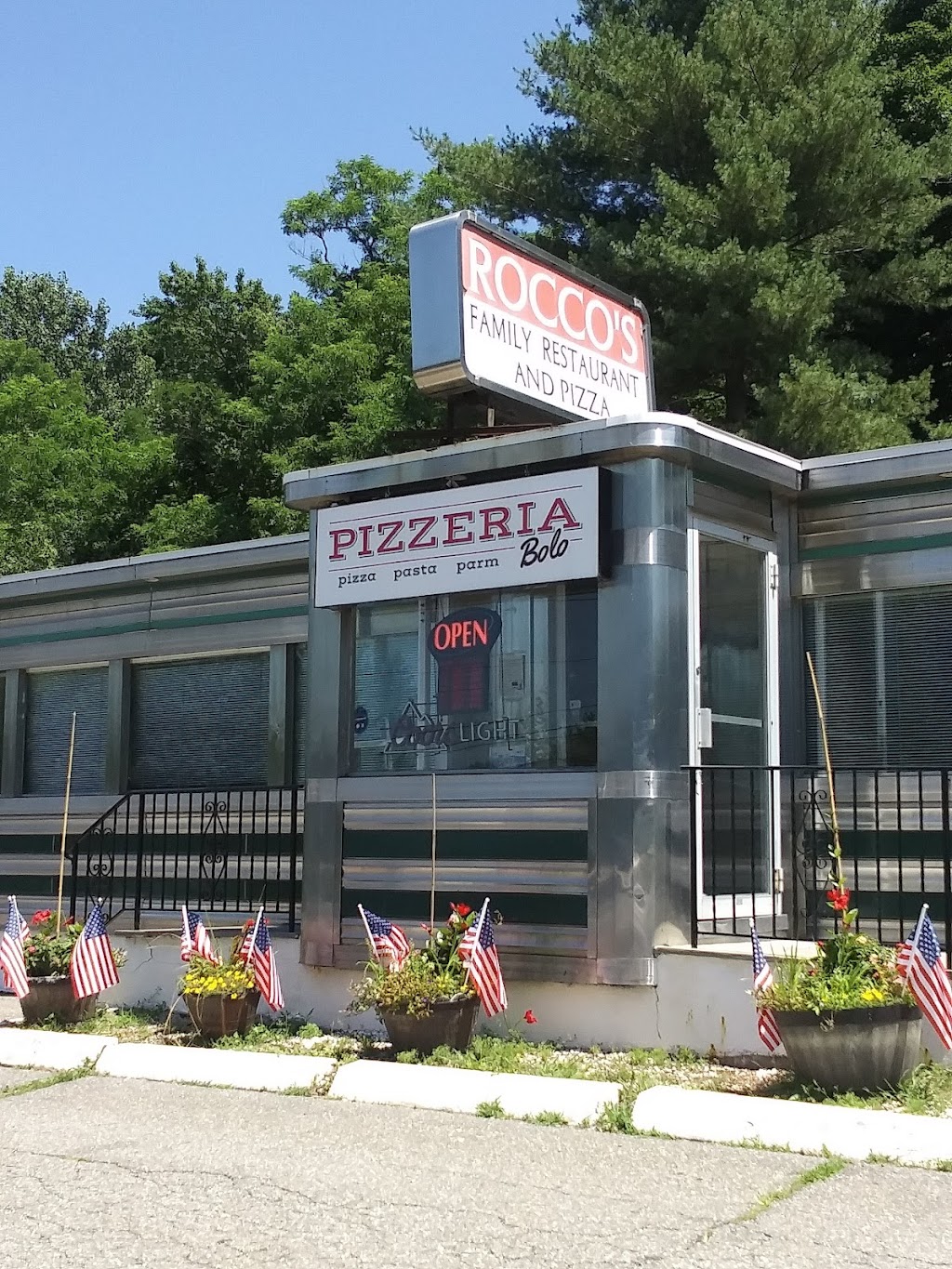 Roccos Pizza | 2908 NY-22, Patterson, NY 12563 | Phone: (845) 878-7900