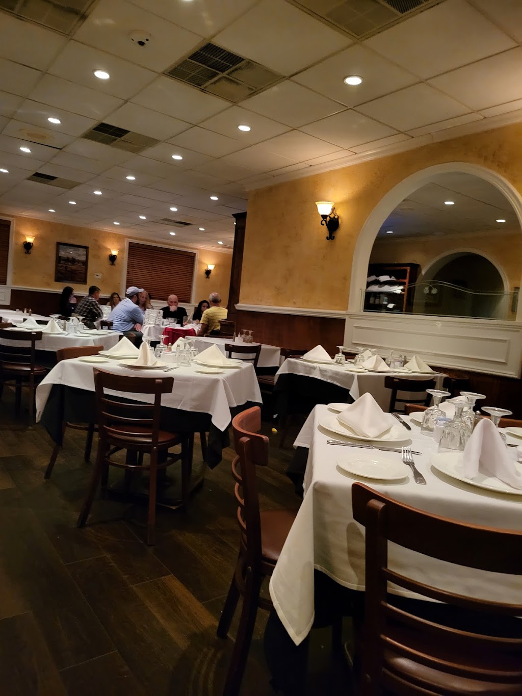 Segovia Restaurant | 150 Moonachie Rd, Moonachie, NJ 07074 | Phone: (201) 641-4266