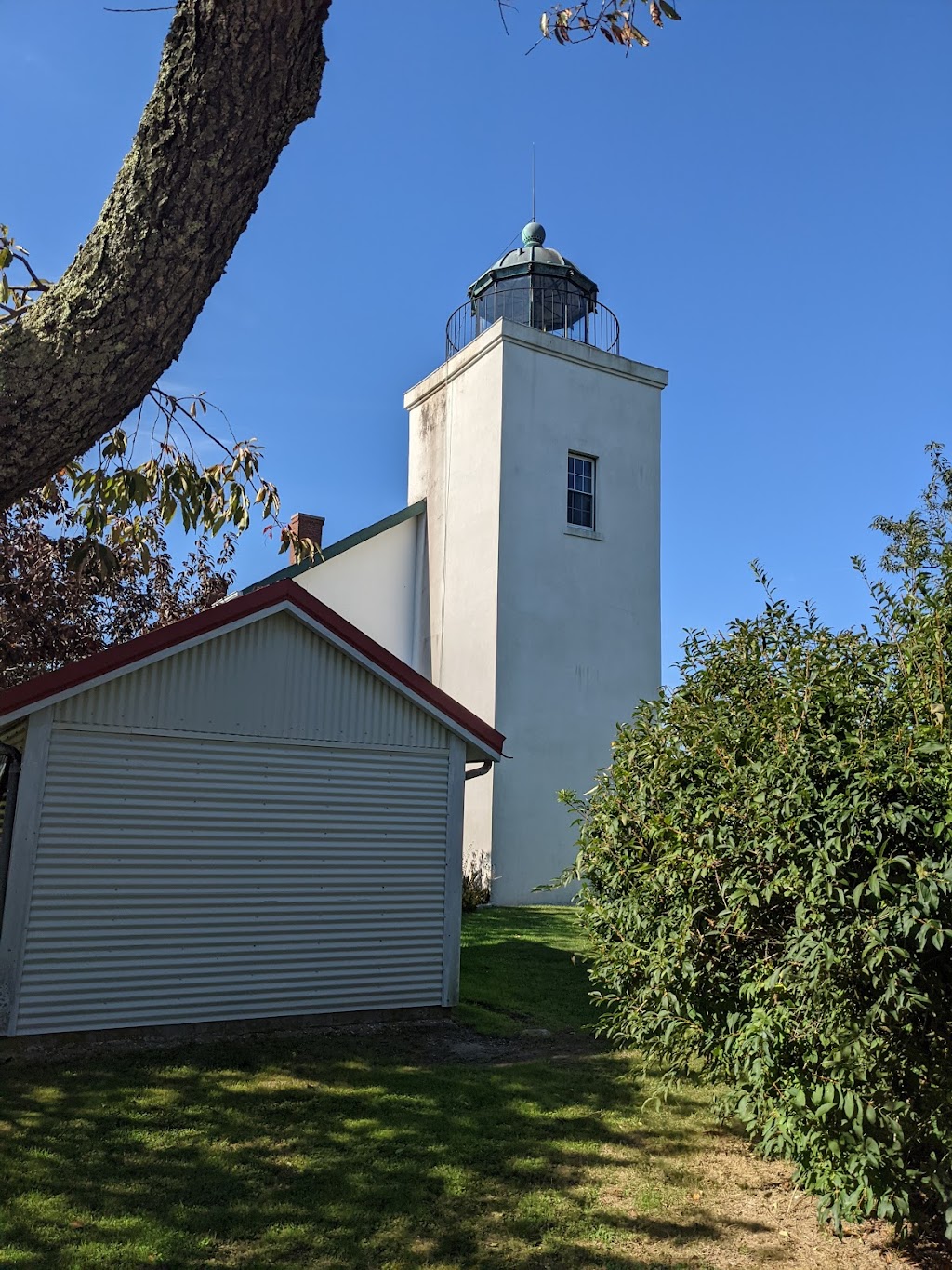 Horton Point Lighthouse Nautical Museum | 3575 Lighthouse Rd, Southold, NY 11971 | Phone: (631) 765-5500