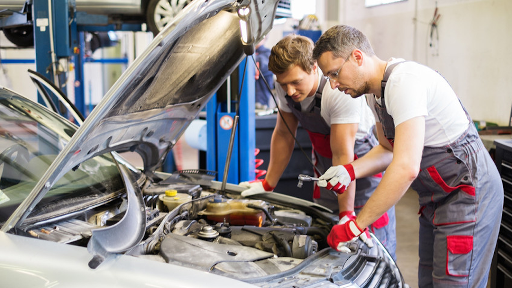 R and M Auto Services | 111 Christian Ln, New Britain, CT 06051 | Phone: (860) 667-1605