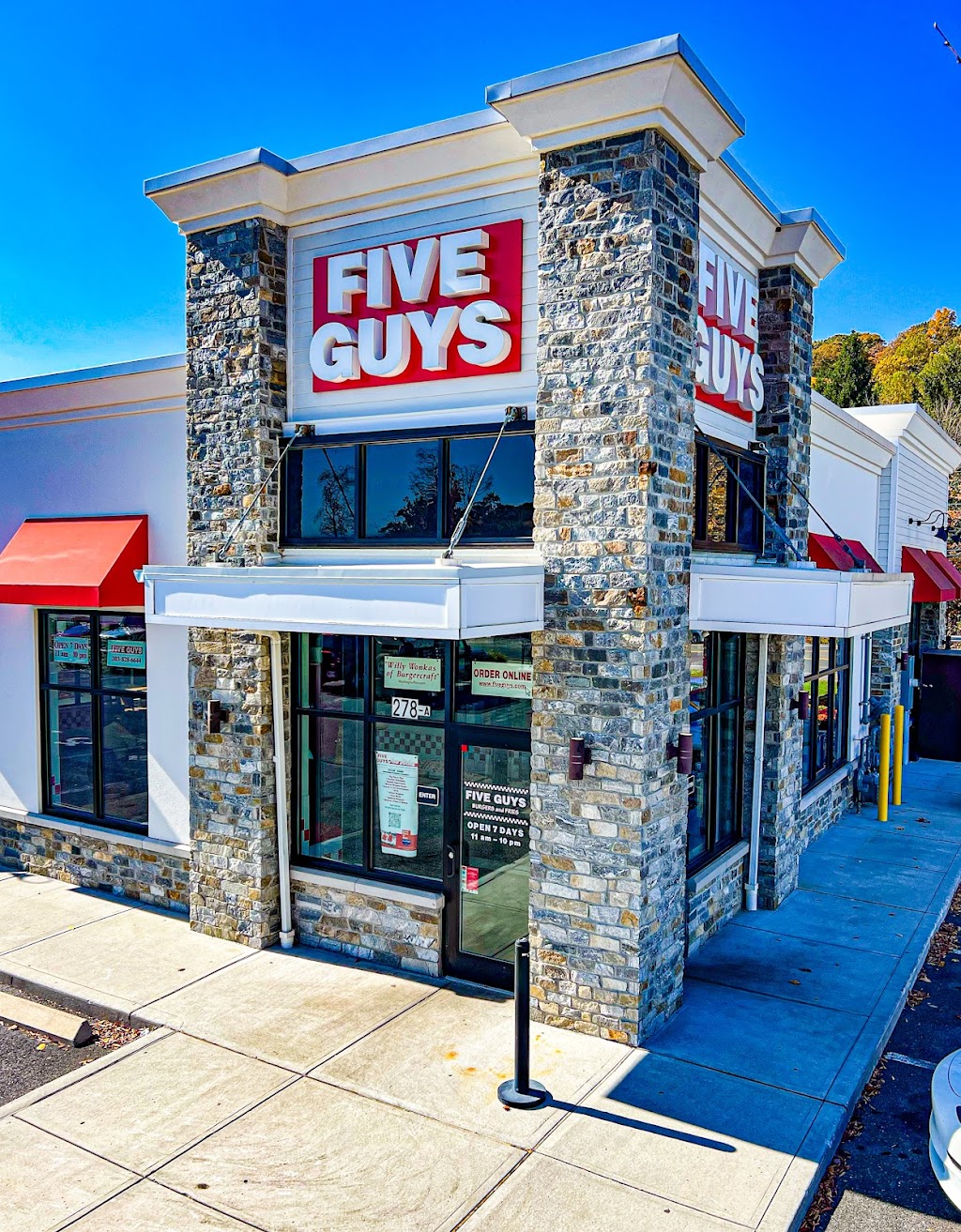 Five Guys | 300 Oxford Road (Route, 67, Oxford, CT 06478 | Phone: (203) 828-6644