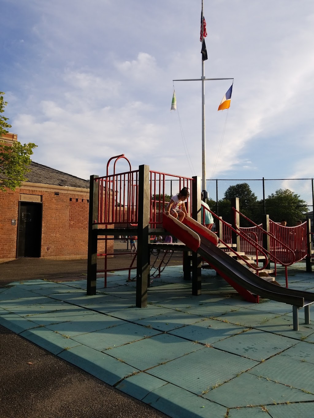 Bellerose Playground | 248-05 85th Ave, Queens, NY 11426 | Phone: (212) 639-9675
