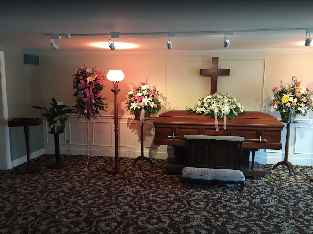 Honan Funeral Home | 58 Main St, Newtown, CT 06470 | Phone: (203) 426-2751