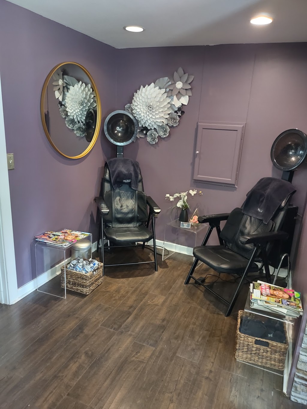 Jessicas Color Room Salon | 558 Newfield St # 7, Middletown, CT 06457 | Phone: (860) 344-8677