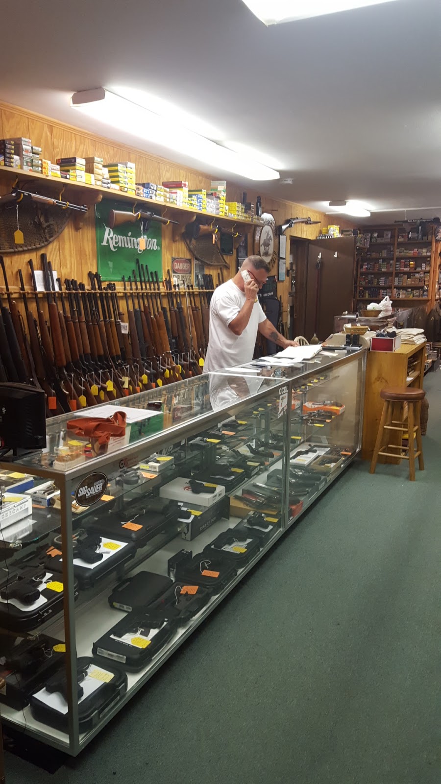 Northeast Sporting Arms LLC - Gun Store Connecticut | 163 Main St, Seymour, CT 06483 | Phone: (203) 888-0047