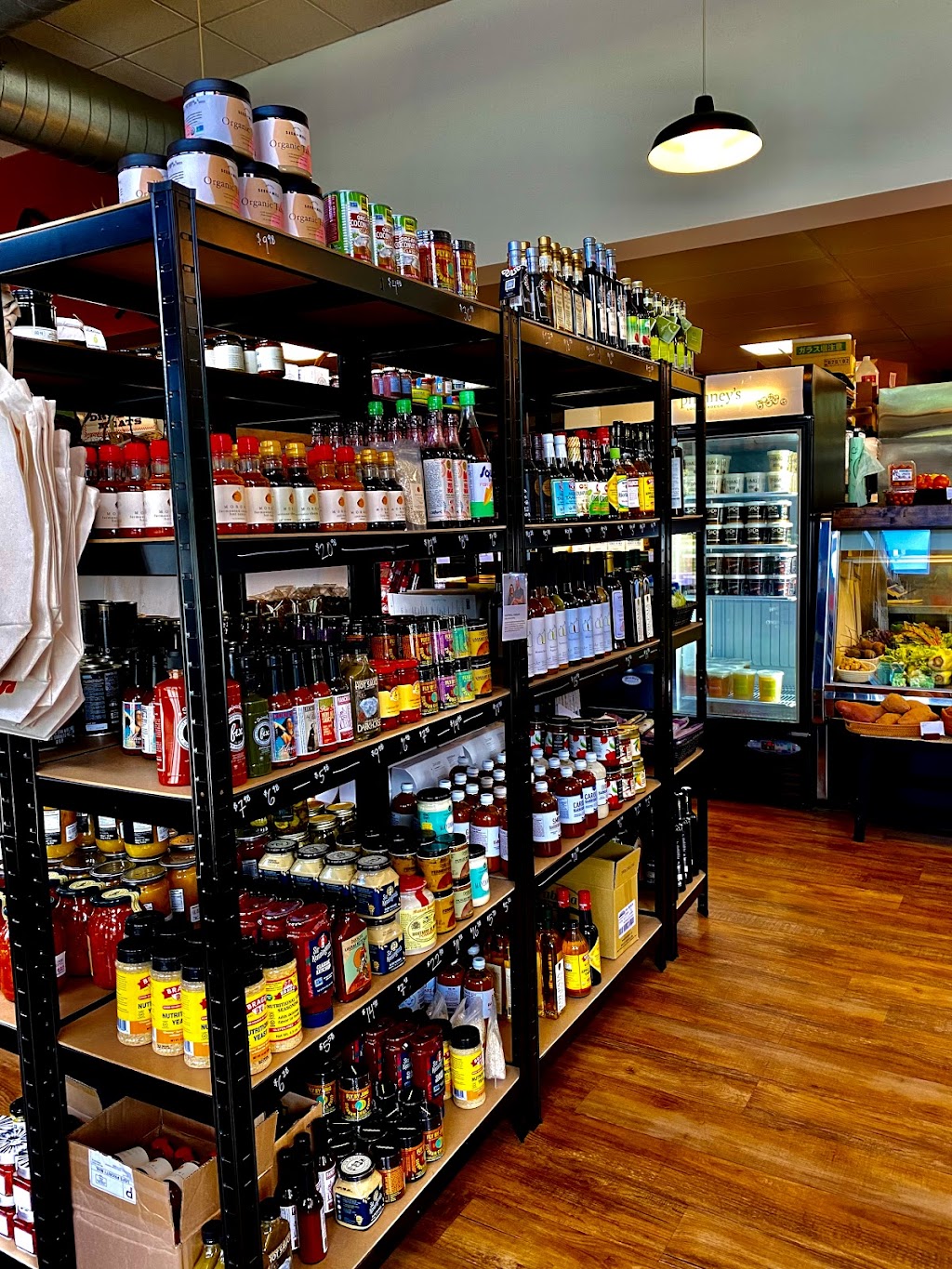 Phinneys Local Grocer | 125 S Main St, Newtown, CT 06470 | Phone: (203) 270-6060