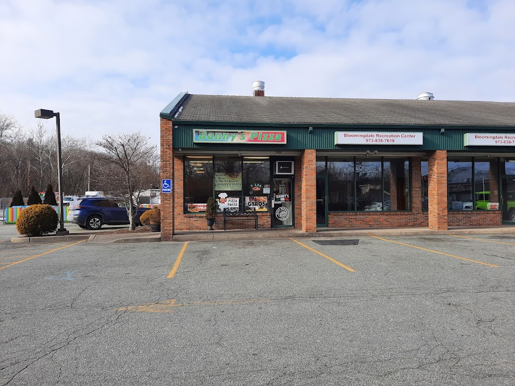 Dannys Pizza | 47 Main St #11, Bloomingdale, NJ 07403 | Phone: (973) 838-6700