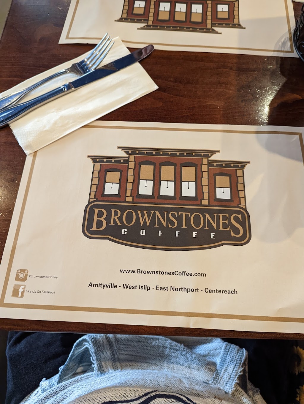 Brownstones Coffee East Northport | 361 Larkfield Rd, East Northport, NY 11731 | Phone: (631) 486-8897