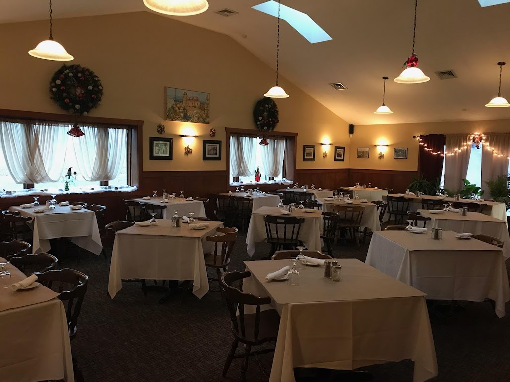 Lias Mountain View Restaurant | 7685 NY-82, Pine Plains, NY 12567 | Phone: (518) 398-7311