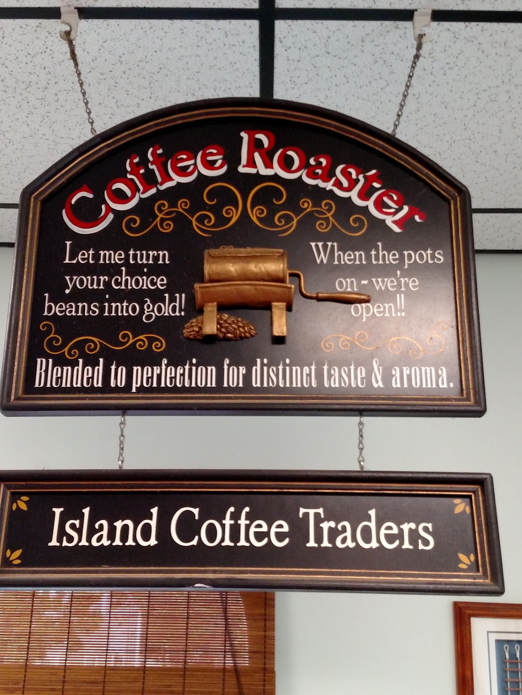 Island Coffee Traders | 37 E High St, East Hampton, CT 06424 | Phone: (860) 267-0223
