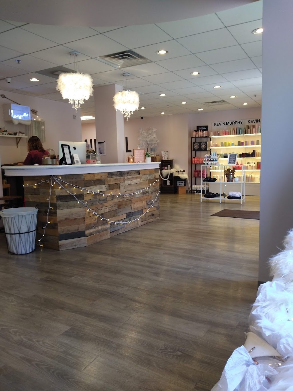 Carve Beauty Bar | 67 Lincoln St, Holyoke, MA 01040 | Phone: (413) 322-0655