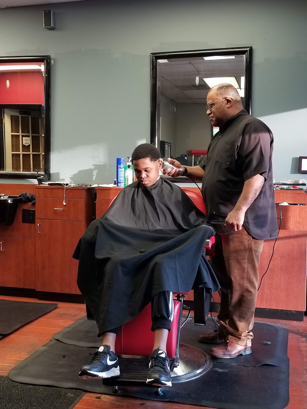 Hair Sanctuary barbershop/Salon | 4202 US-130 suite 13, Willingboro, NJ 08046 | Phone: (609) 835-0068
