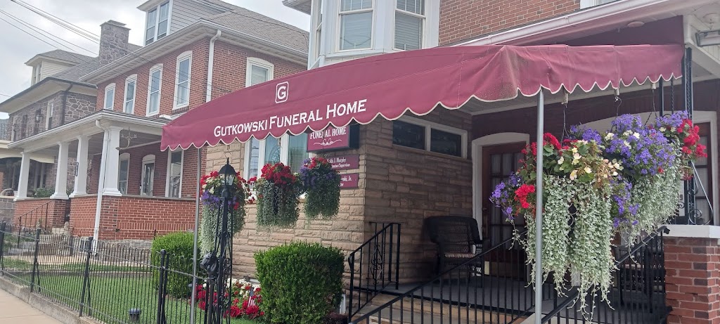 Bernard S Gutkowski Funeral Home | 305 Jefferson St, Bridgeport, PA 19405 | Phone: (610) 275-6385