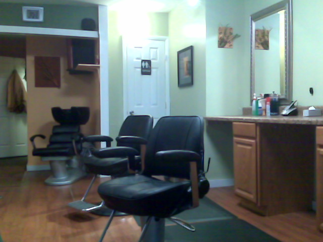 Cutting Edge Barber Salon | 108 Hanover St, Pemberton, NJ 08068 | Phone: (609) 894-2216