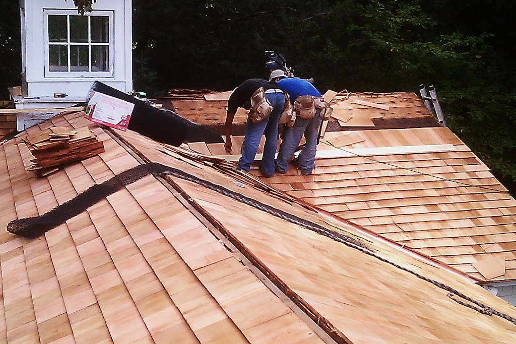 J&R Ultimate Construction Roofing | 17 Lyons Pl, New Britain, CT 06052 | Phone: (860) 402-7116