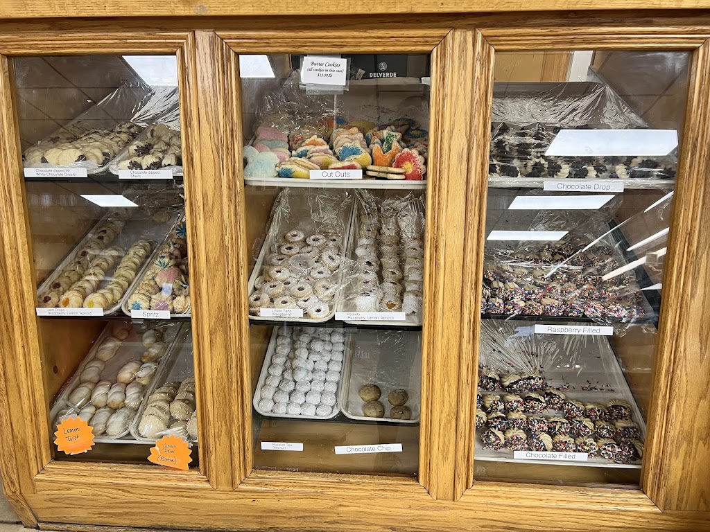 Lubertos Bakery & Deli Inc | 5477 Durham Rd, Pipersville, PA 18947 | Phone: (215) 766-2744