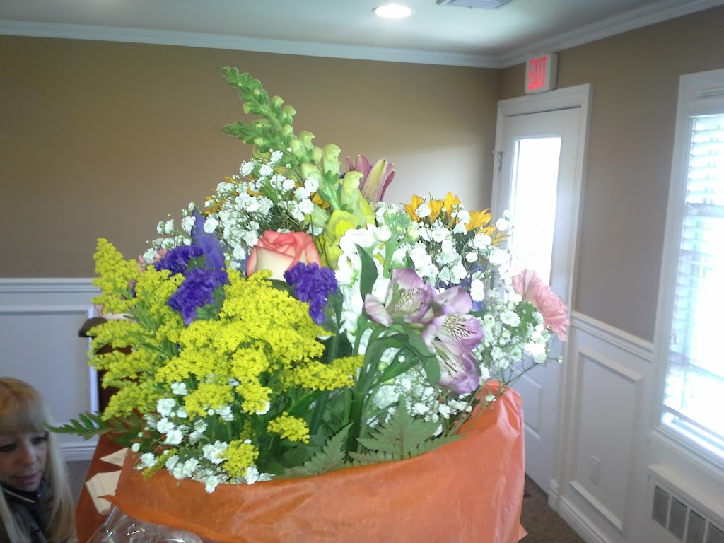 Boos Floral Showcase | 38 W Village Green, Hicksville, NY 11801 | Phone: (516) 735-2244