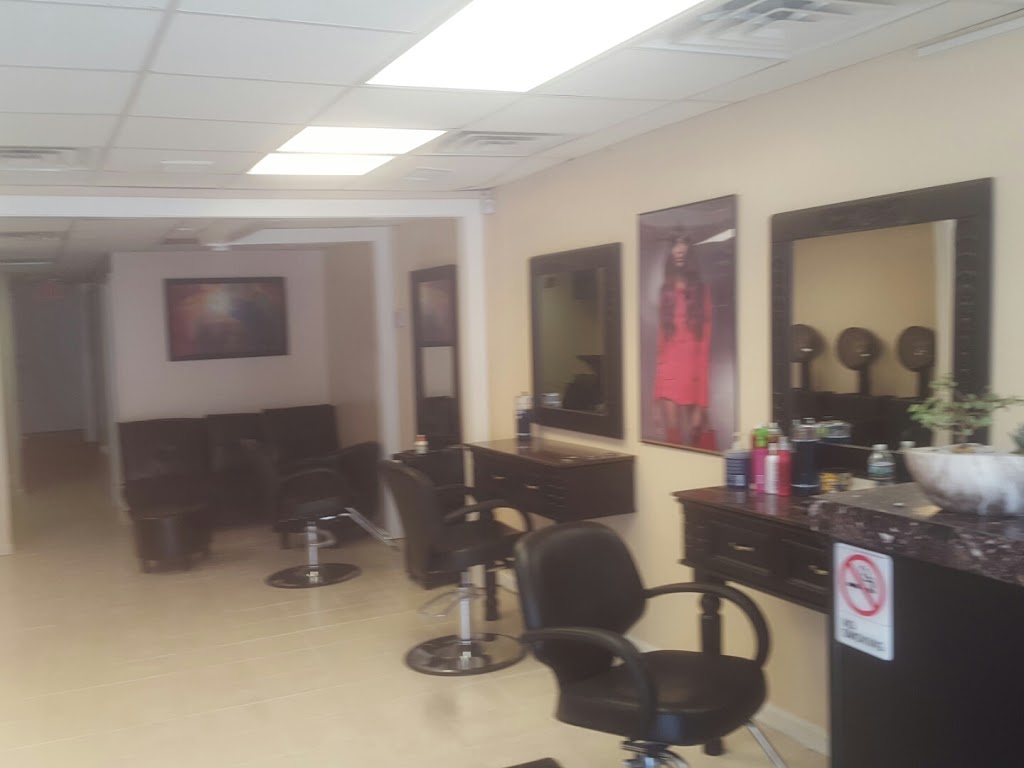 Magic Mirror Dominican hair salon | 937 MacDade Blvd, Darby, PA 19023 | Phone: (610) 522-2050