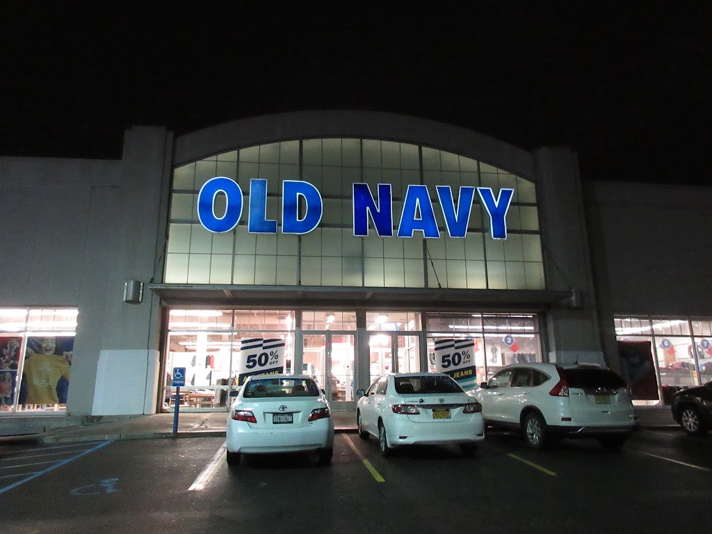 Old Navy | 13915 20th Ave, Queens, NY 11356 | Phone: (347) 625-1901