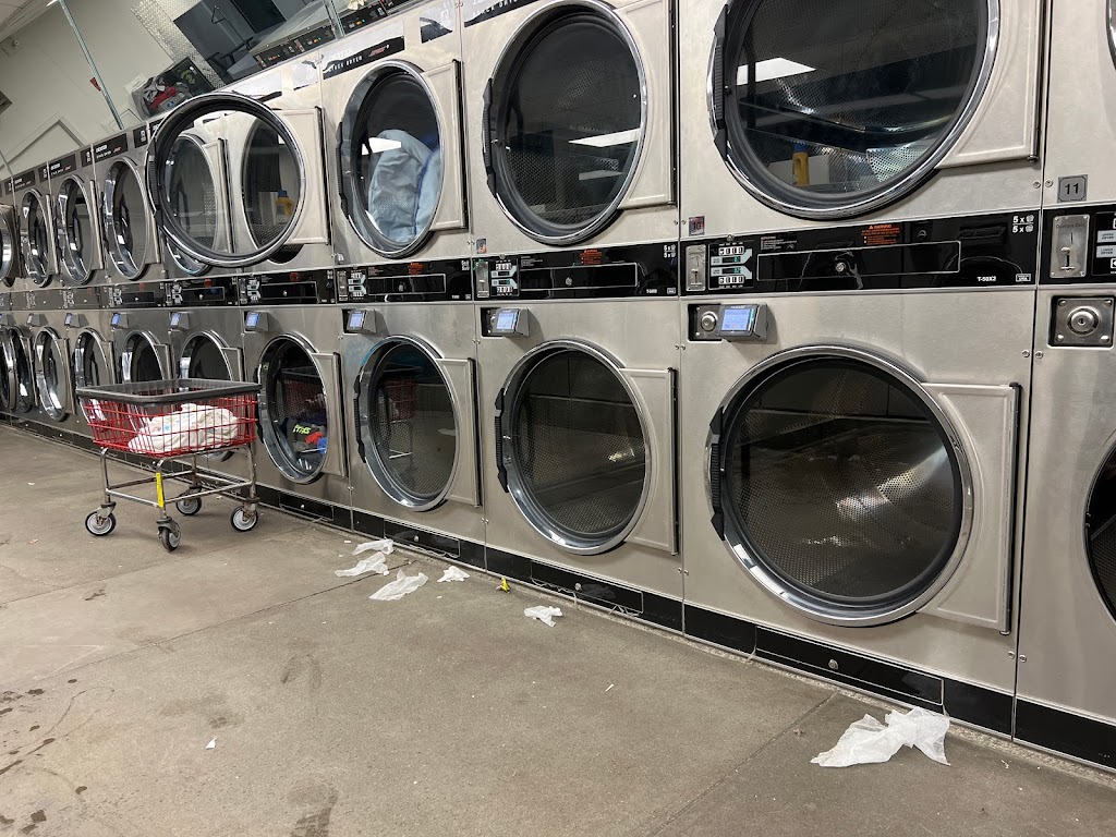 Clean-N-Go Express Laundromat and Car Wash | 173 NY-199, Red Hook, NY 12571 | Phone: (646) 500-1508