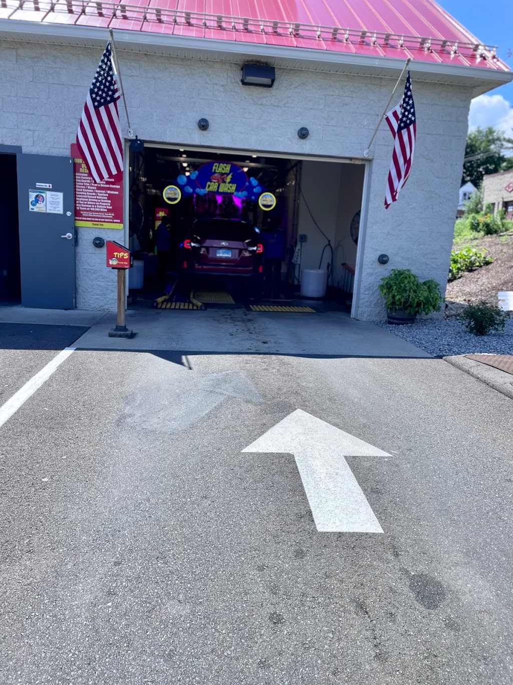 Flash Car Wash | 44 Burritt St, New Britain, CT 06053 | Phone: (860) 357-4329