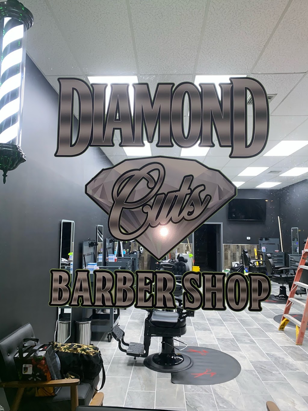 Diamond Cuts Barbershop | 720 Wolcott St Unit 7, Waterbury, CT 06705 | Phone: (203) 600-1763