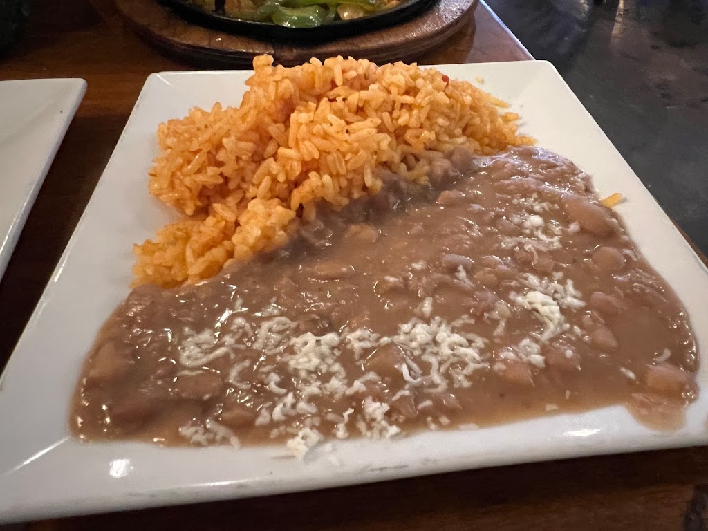 Mexcla Mexican Restaurant | 15 Backus Ave, Danbury, CT 06810 | Phone: (203) 917-3043