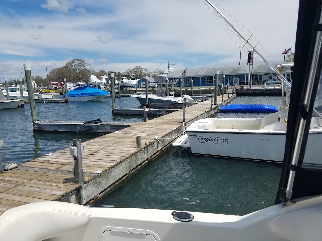 Center Yacht Club Inc | 222 Old Neck Rd, Center Moriches, NY 11934 | Phone: (631) 874-2200