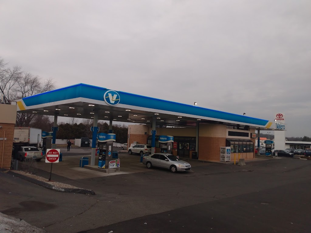 Valero gas station | 1387 Farmington Ave, Farmington, CT 06032 | Phone: (860) 673-2074