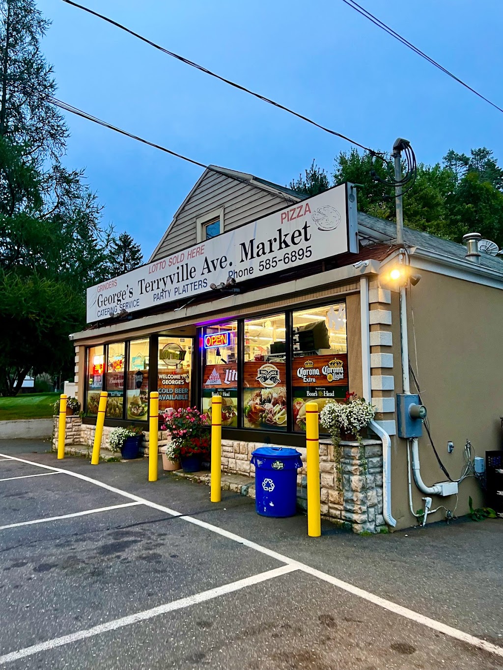 Georges Terryville Avenue Market | 627 Terryville Ave, Bristol, CT 06010 | Phone: (860) 585-6895