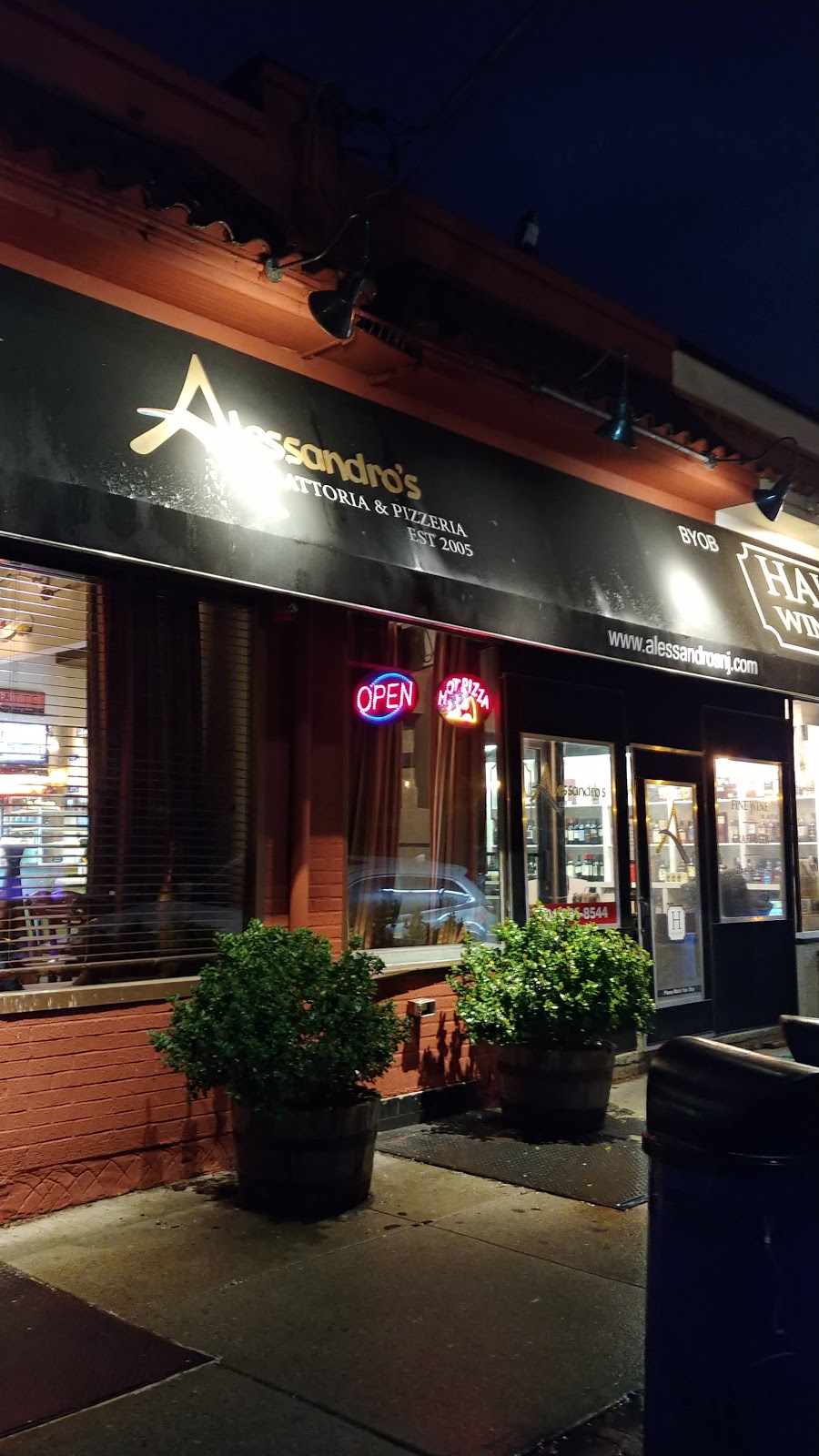 Alessandros Trattoria E Pizzeria | 157 Terrace St, Haworth, NJ 07641 | Phone: (201) 385-8544